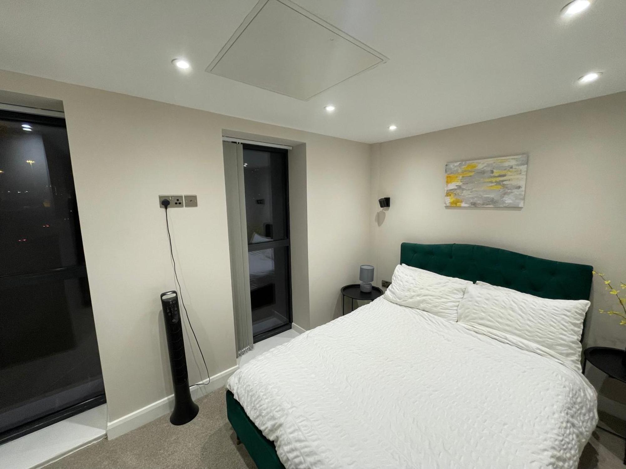 Old North St Apartment *